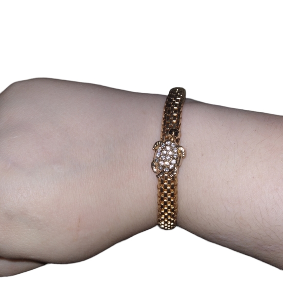 Gold Tone Bracelet With Rhinestone Turtle - Picture 2 of 2